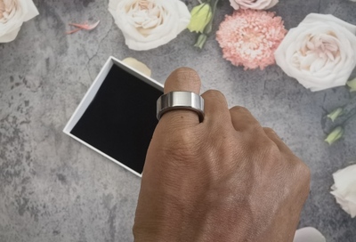 现实版指环王 QuzzZ Ring智能戒指如何用科技“打败”魔法